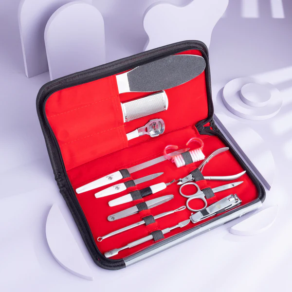 13 pcs Professional Manicure Pedicure kit